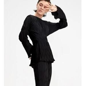 Simonett Kinu Top Pleated Long Sleeve Blouse Black Size Small NWOT